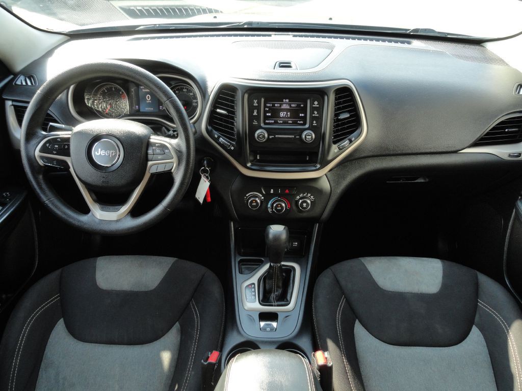 2016 Jeep Cherokee Image 6