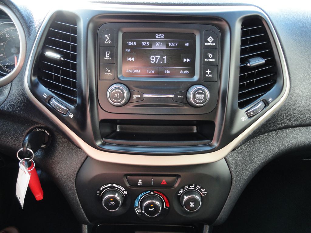2016 Jeep Cherokee Image 15