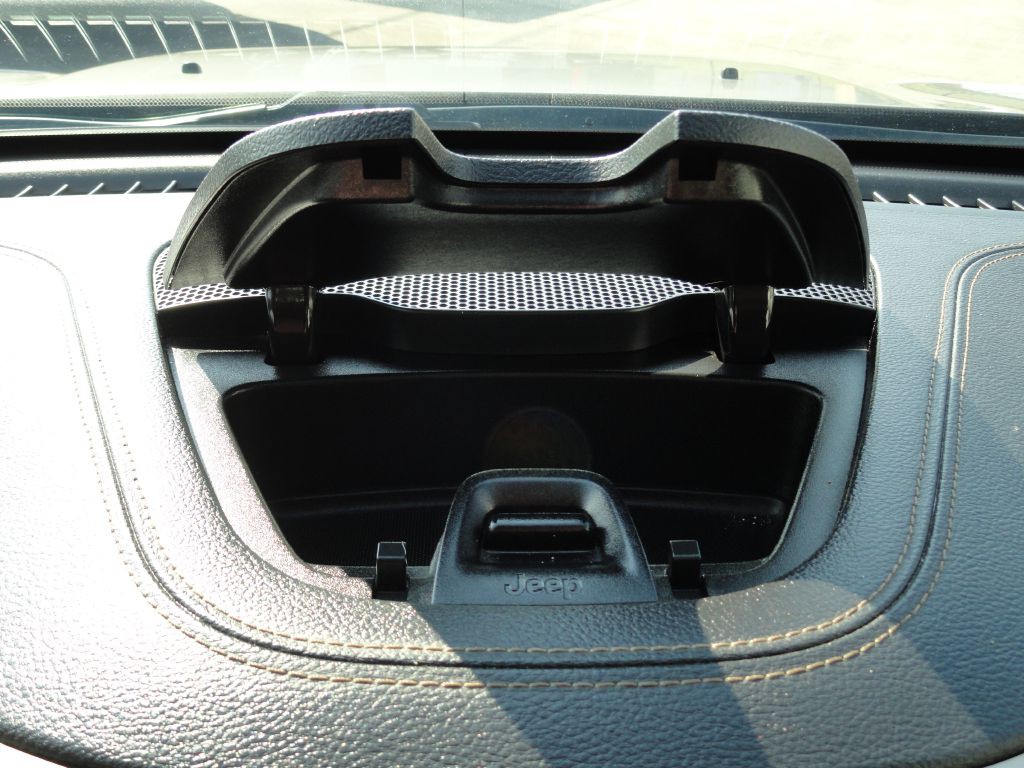 2016 Jeep Cherokee Image 20