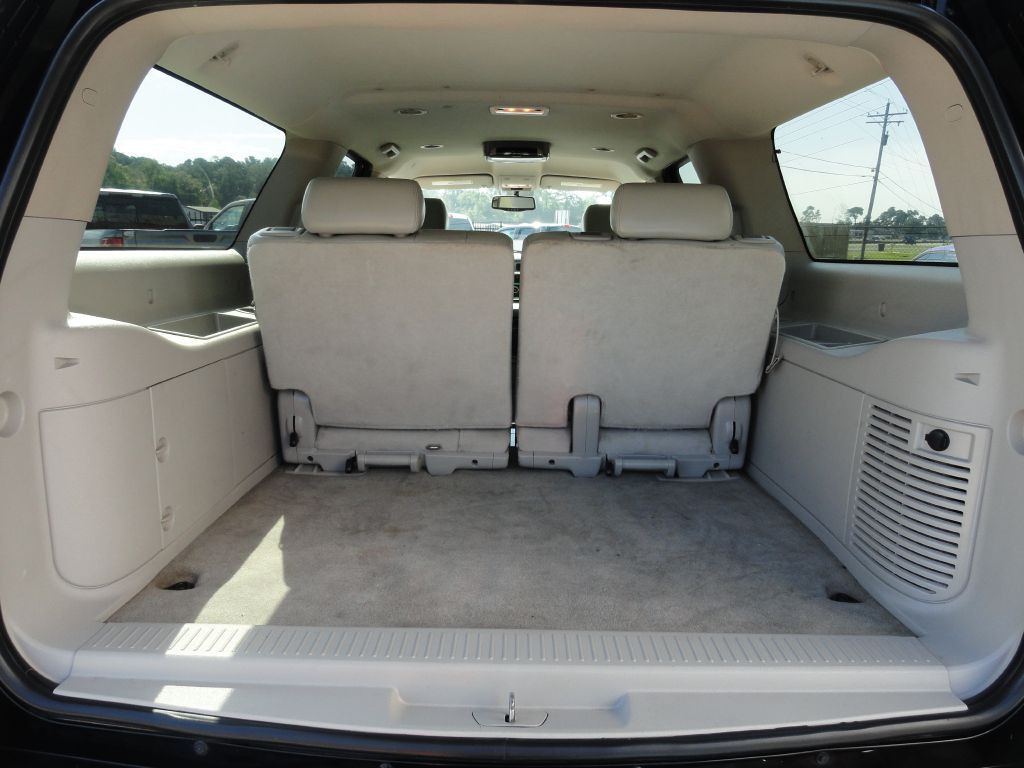 2010 Chevrolet Suburban Image 15