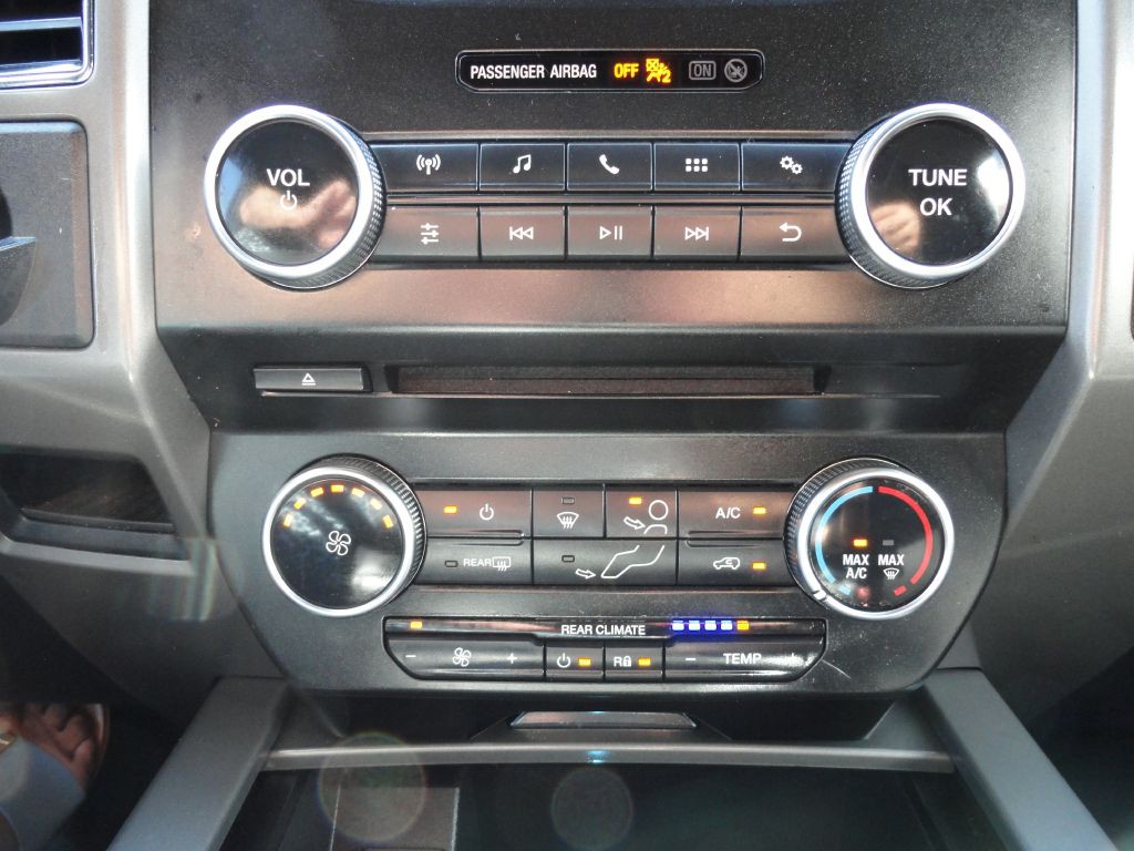 2018 Ford Expedition Image 24