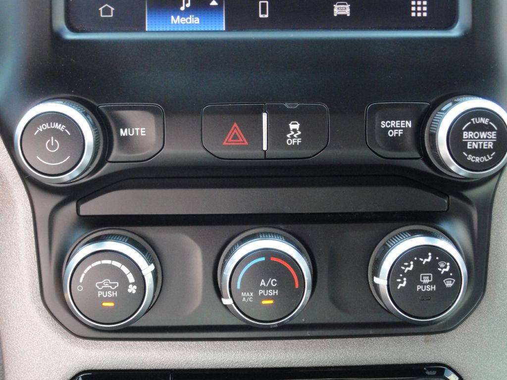 2022 RAM 2500 Image 17