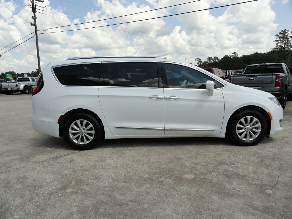 2019 Chrysler Pacifica Image 5
