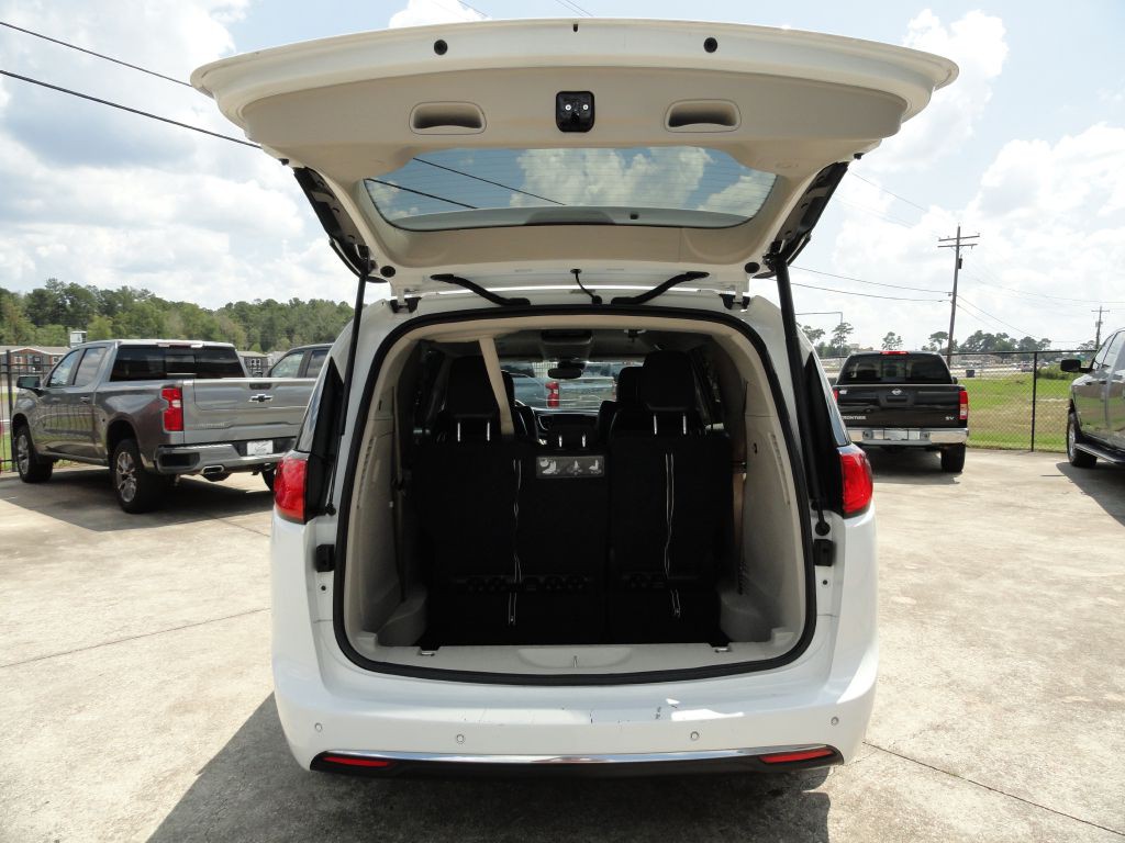 2019 Chrysler Pacifica Image 14