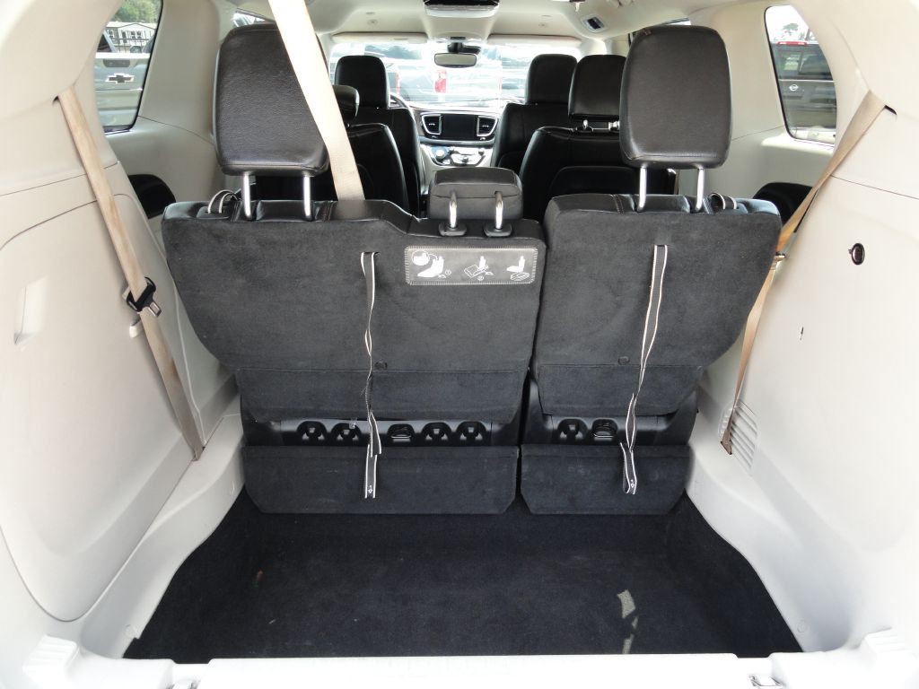 2019 Chrysler Pacifica Image 15