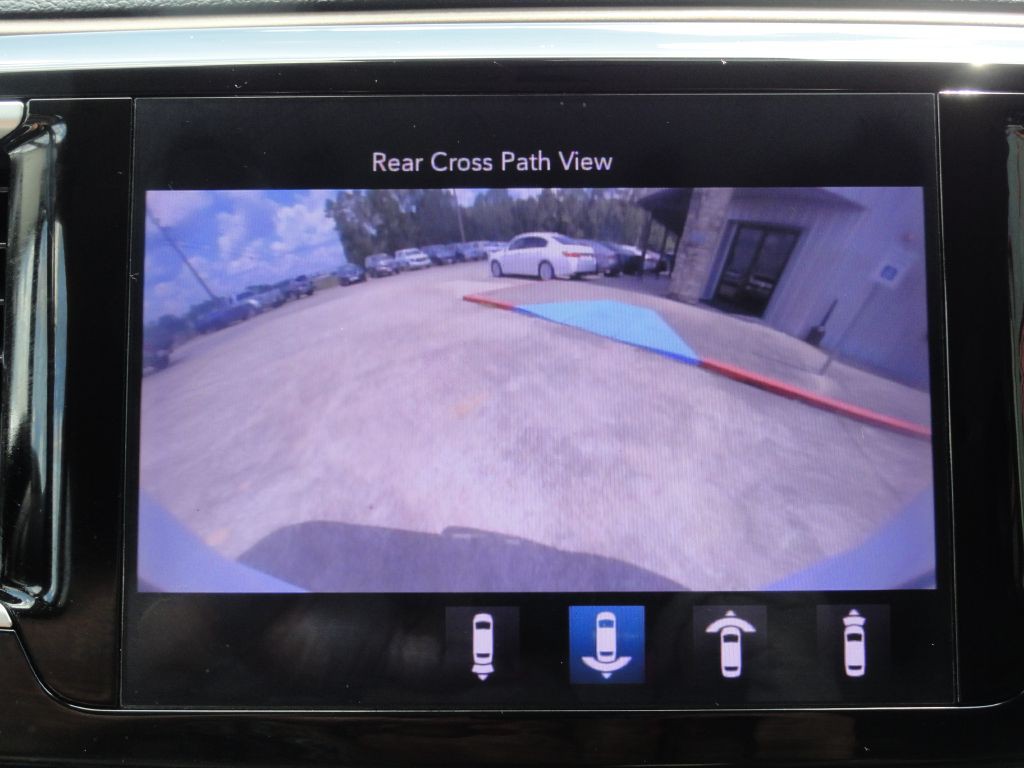 2019 Chrysler Pacifica Image 20