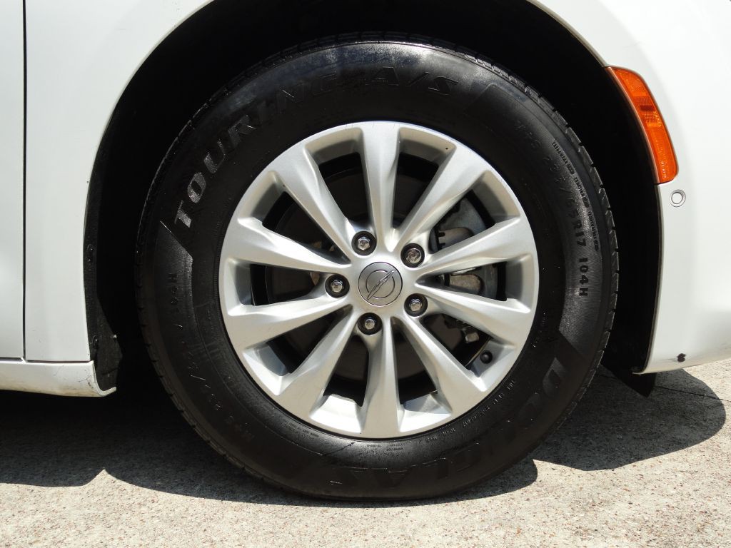 2019 Chrysler Pacifica Image 40