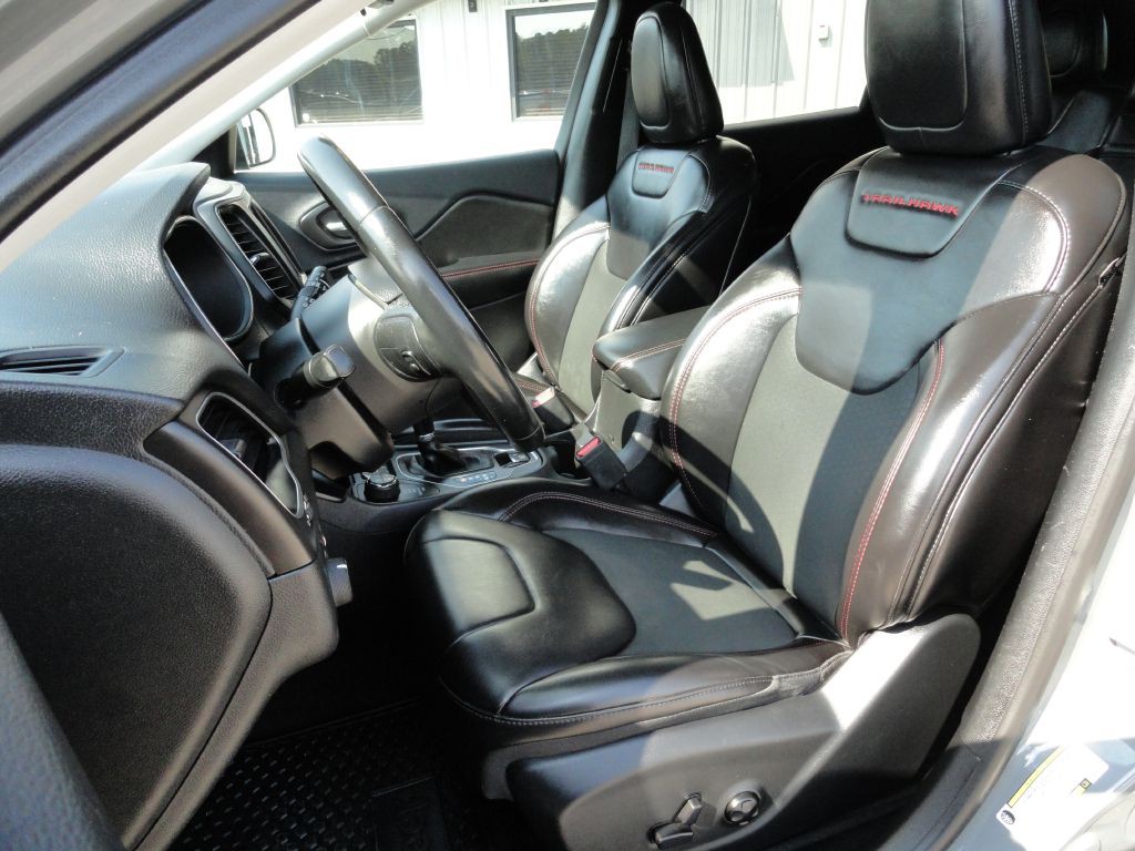 2019 Jeep Cherokee Image 11