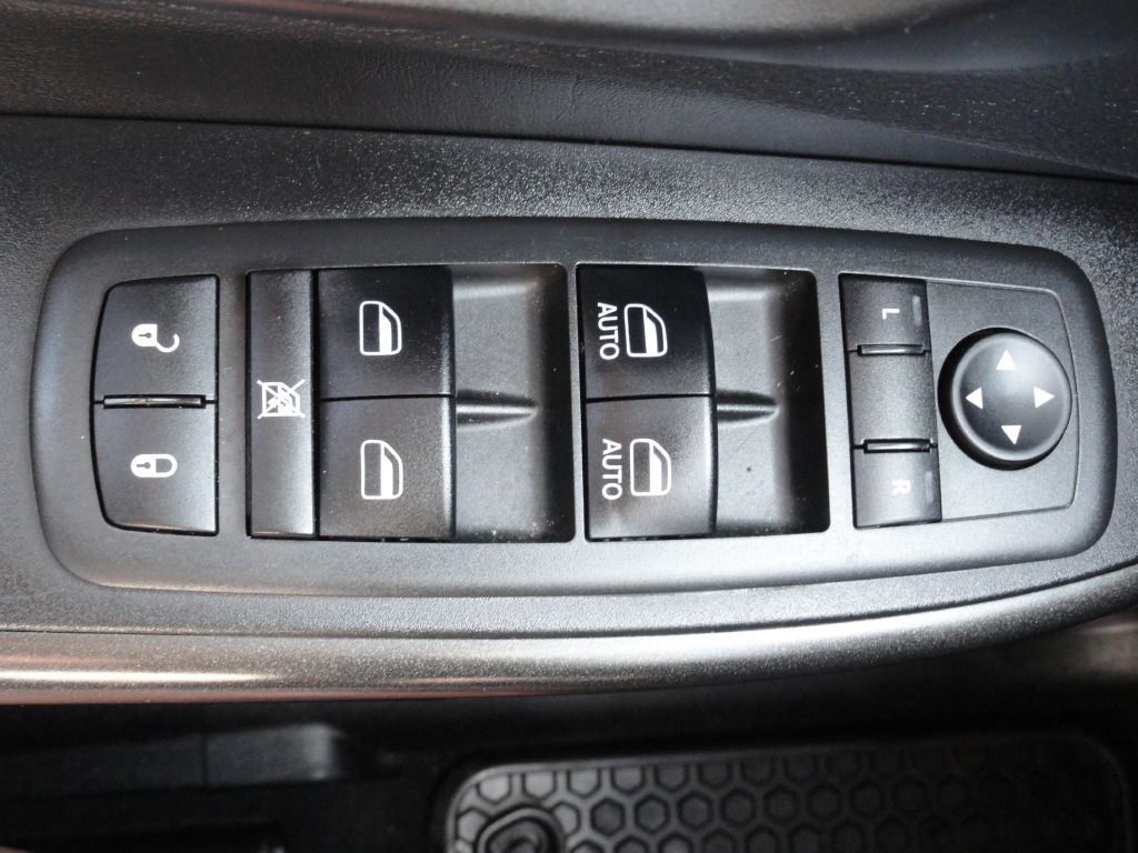 2019 Jeep Cherokee Image 27