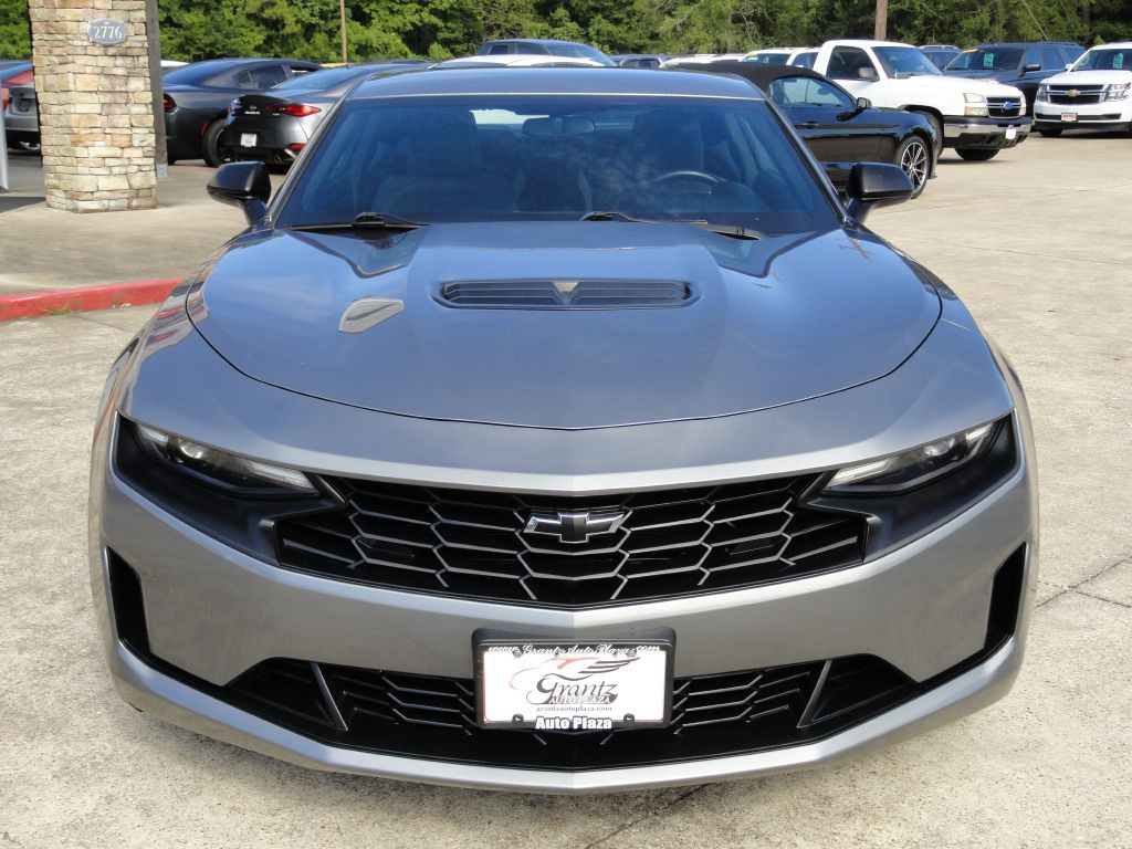2020 Chevrolet Camaro Image 2