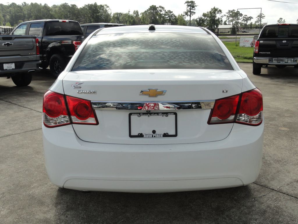 2015 Chevrolet Cruze Image 4