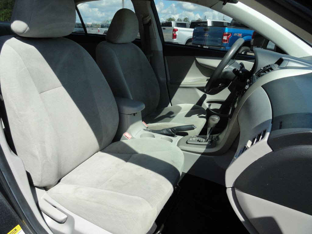 2012 Toyota Corolla Image 7