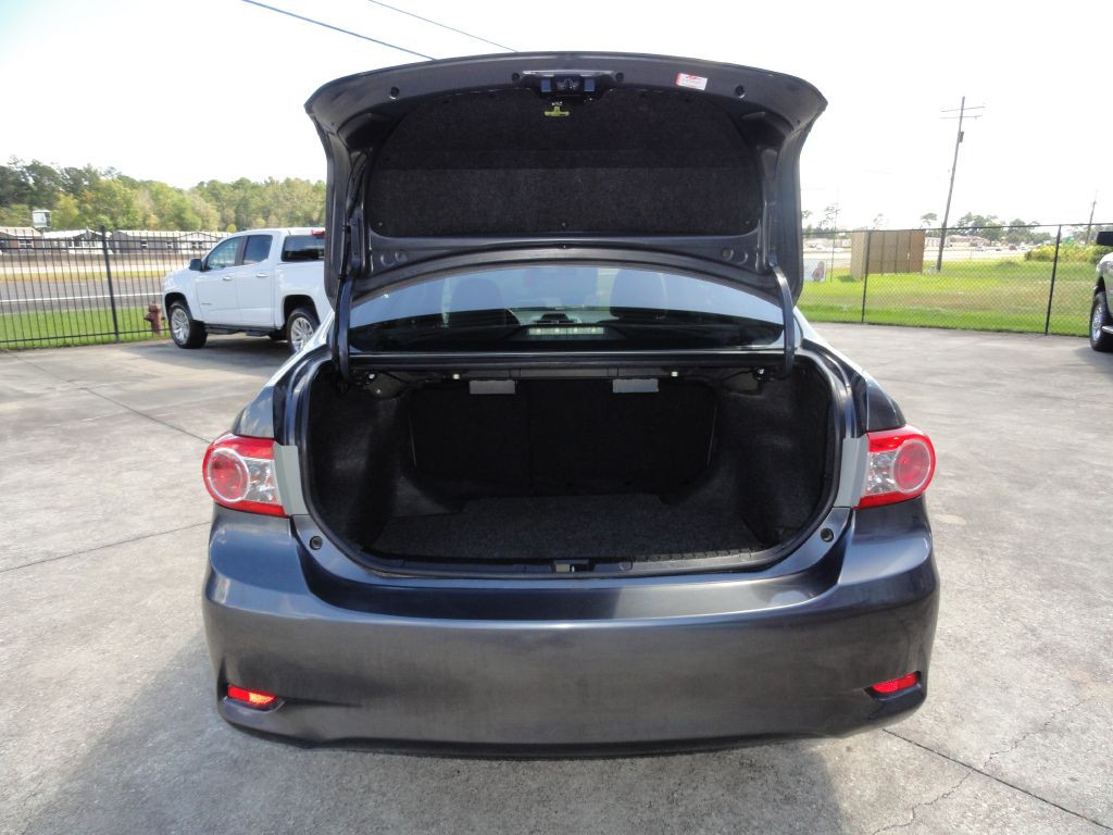 2012 Toyota Corolla Image 10