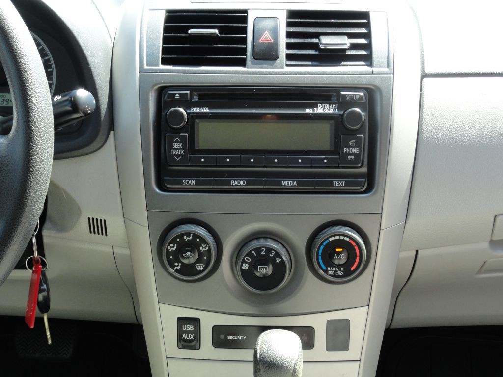 2012 Toyota Corolla Image 12
