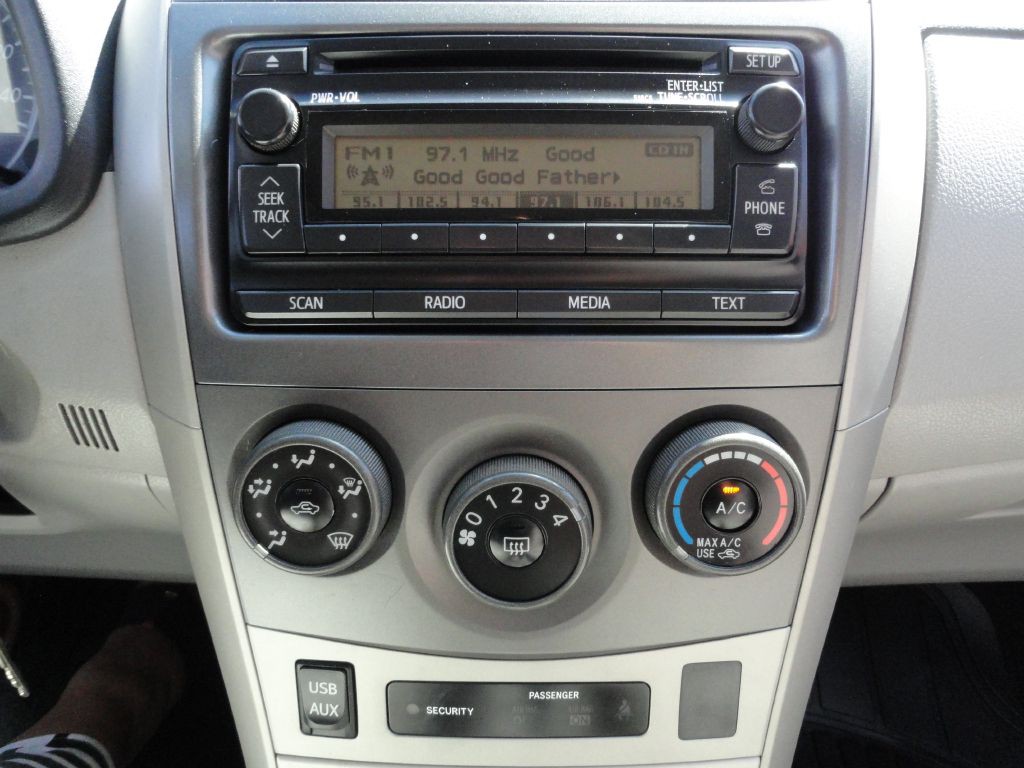 2012 Toyota Corolla Image 13