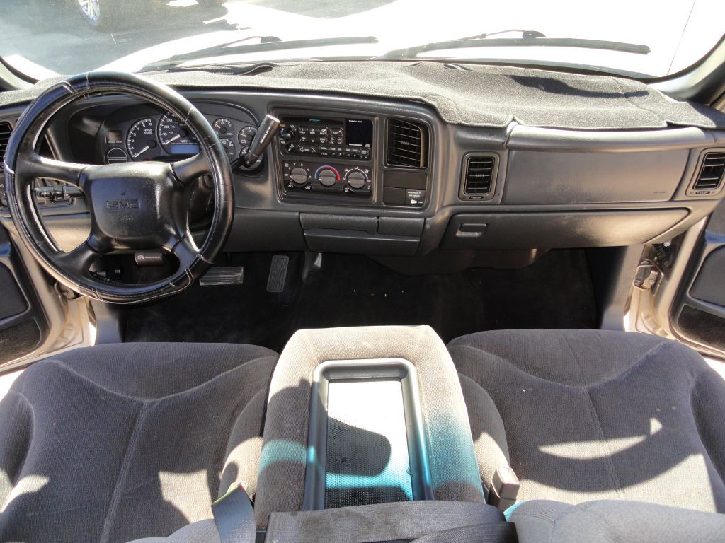2002 GMC Sierra Image 6