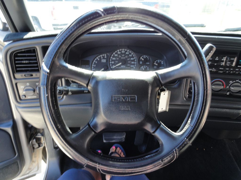 2002 GMC Sierra Image 15