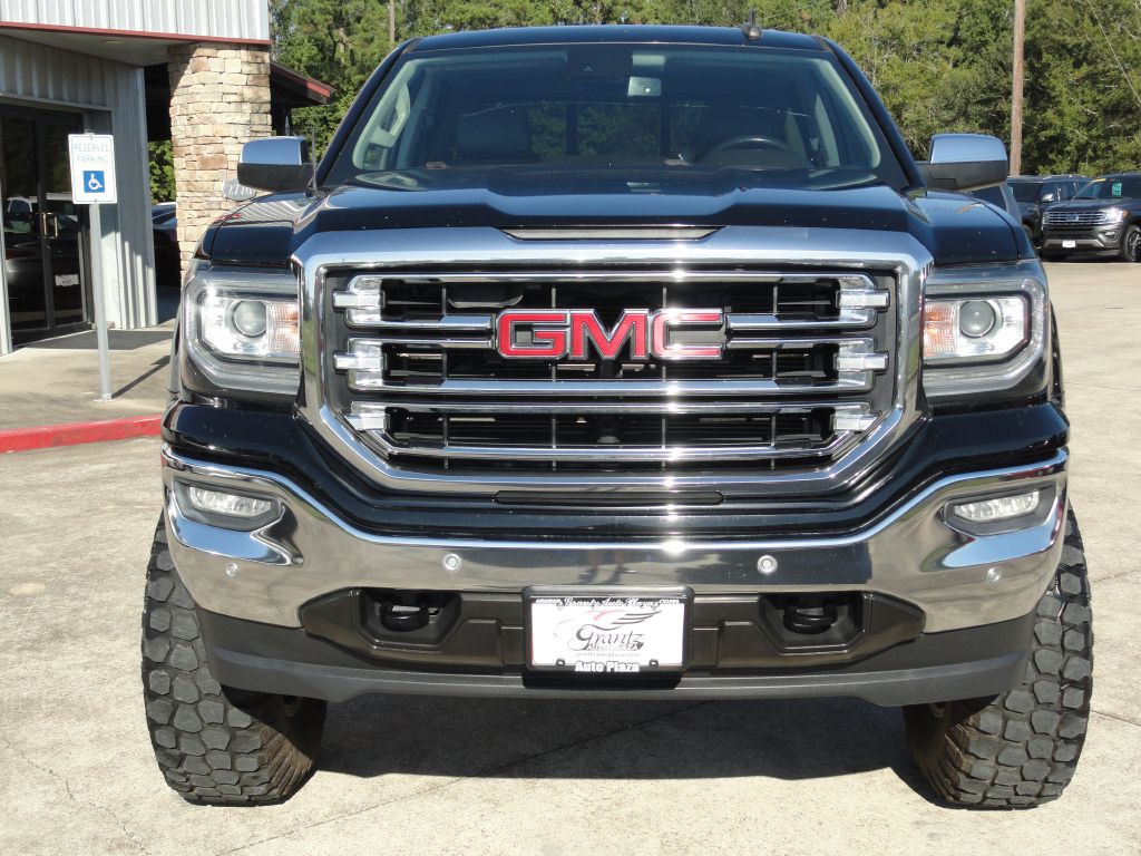 2017 GMC Sierra Image 2