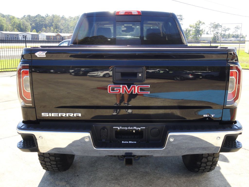 2017 GMC Sierra Image 4