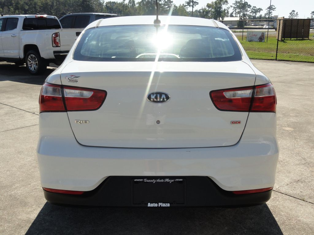 2017 Kia Rio Image 4