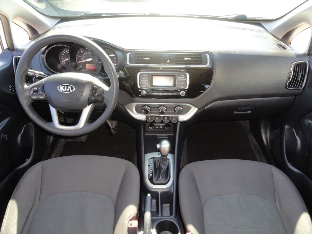 2017 Kia Rio Image 6