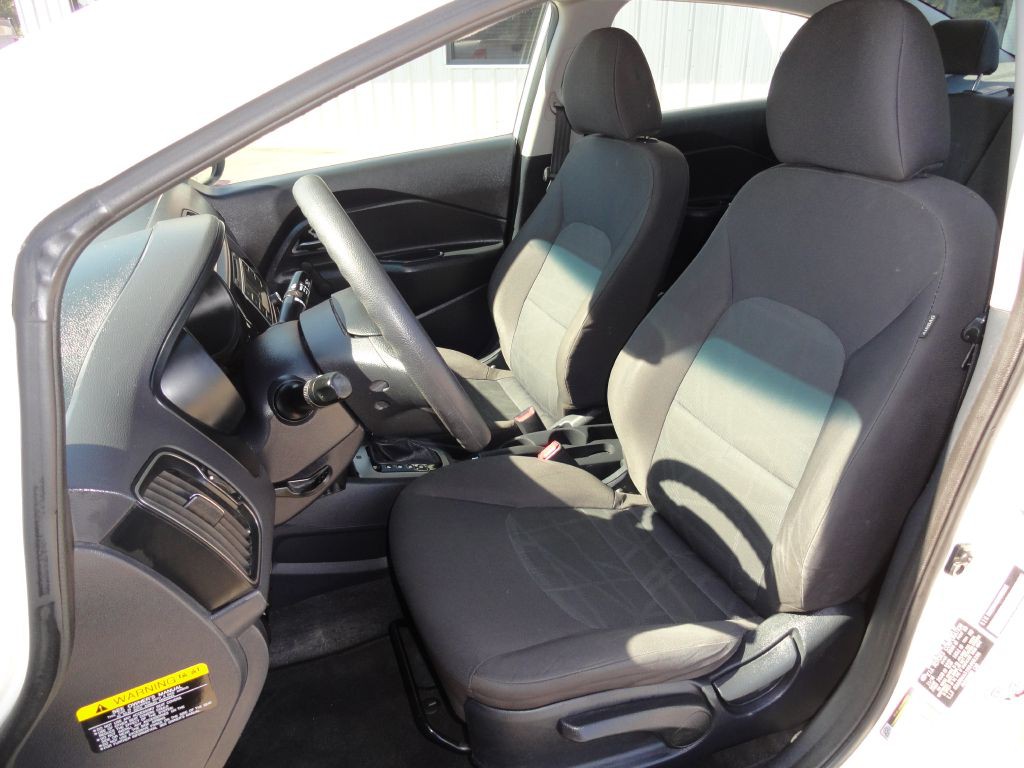 2017 Kia Rio Image 7
