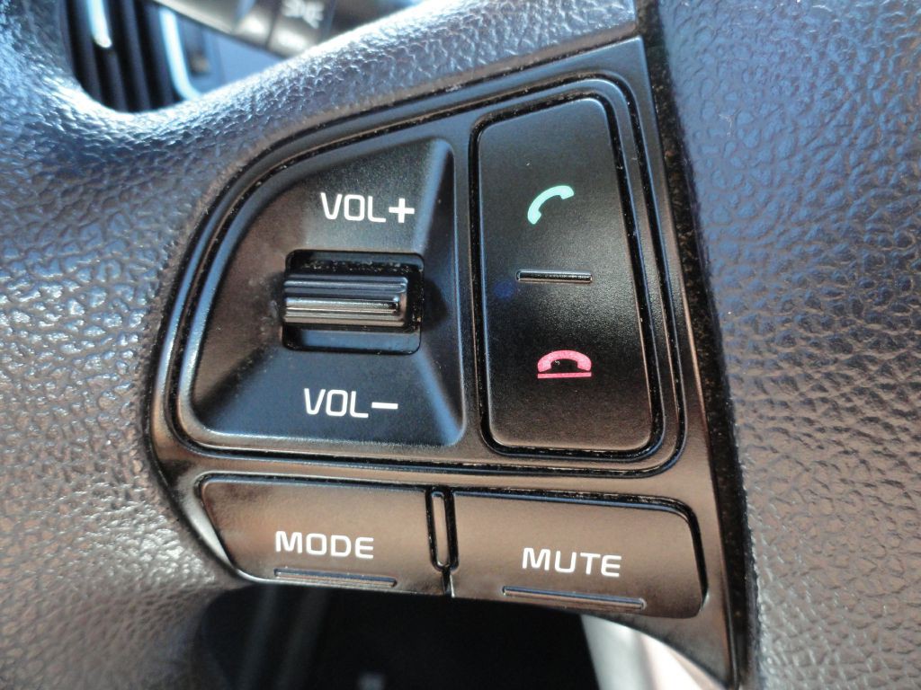2017 Kia Rio Image 19