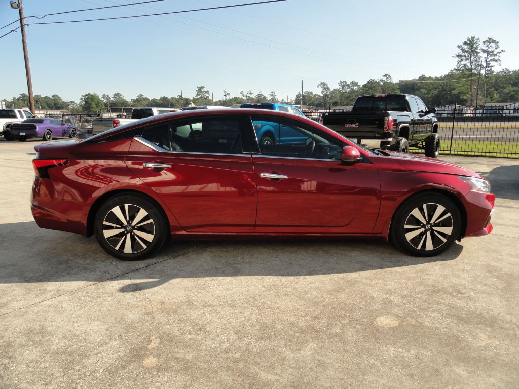 2021 Nissan Altima Image 5