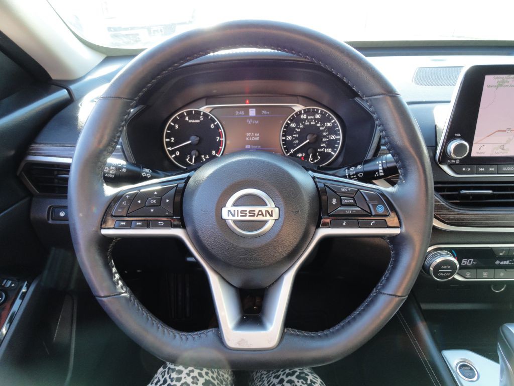 2021 Nissan Altima Image 23