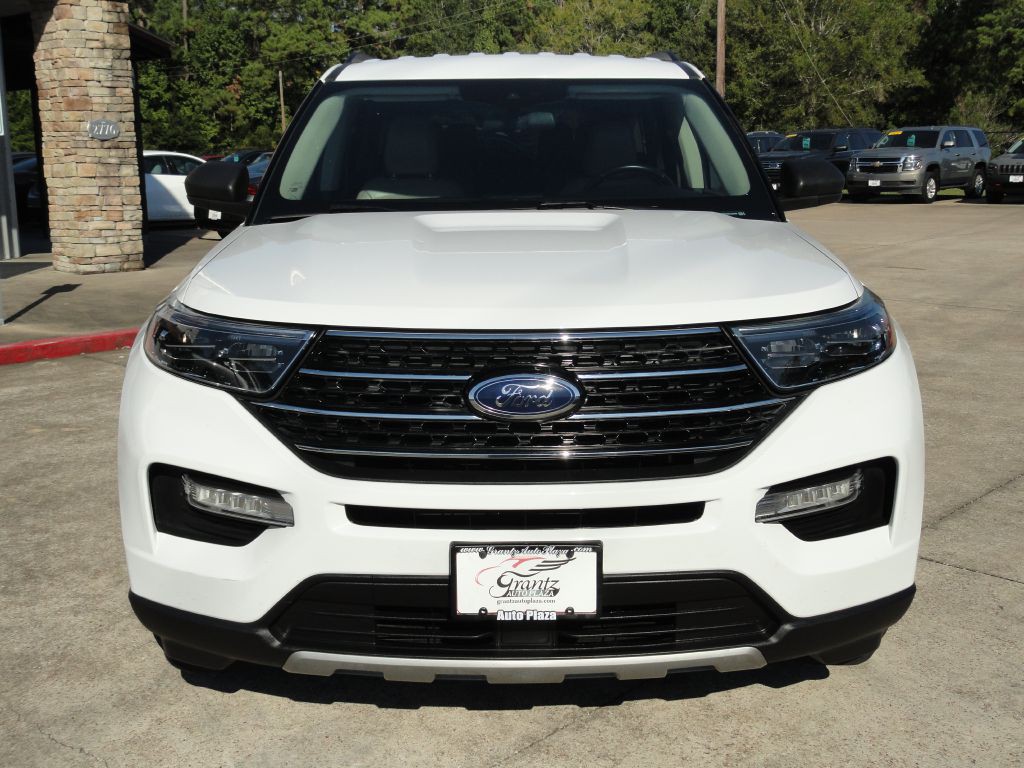 2020 Ford Explorer Image 2