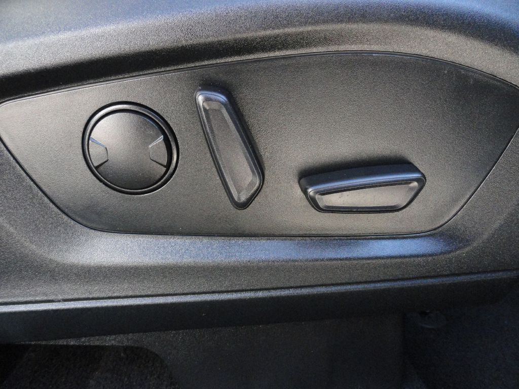 2020 Ford Explorer Image 30