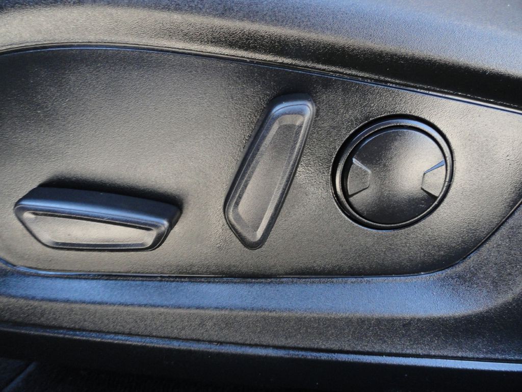 2020 Ford Explorer Image 31