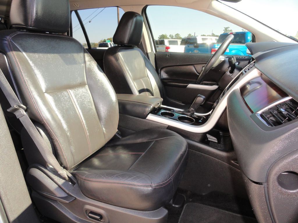 2011 Ford Edge Image 8