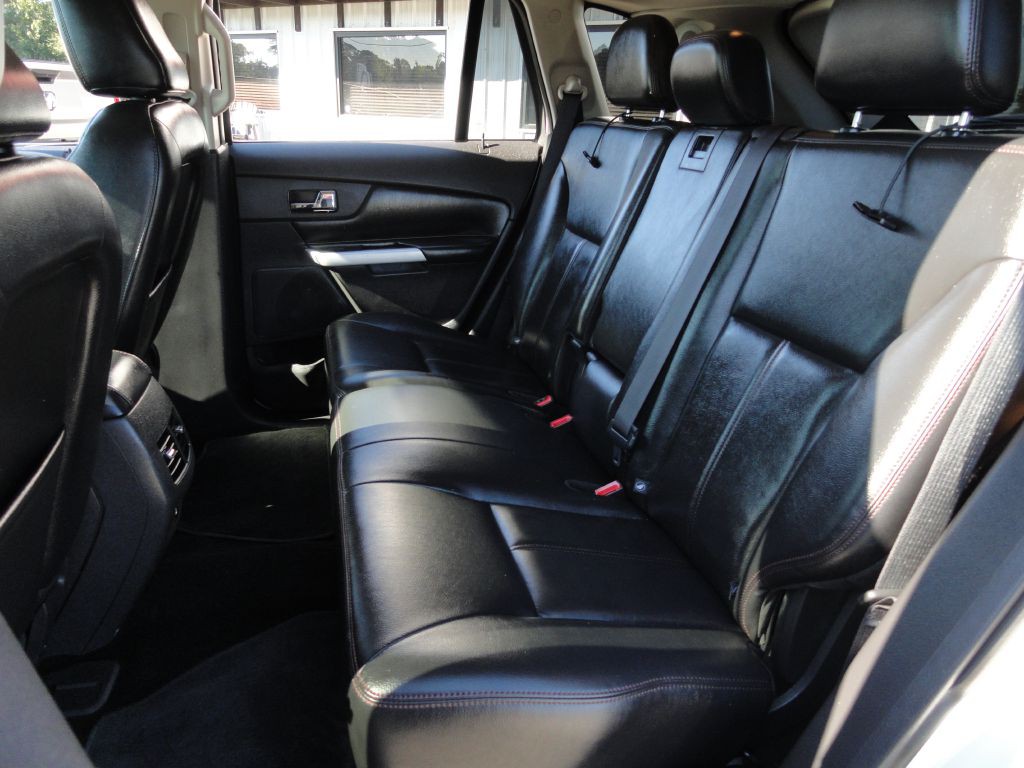 2011 Ford Edge Image 9