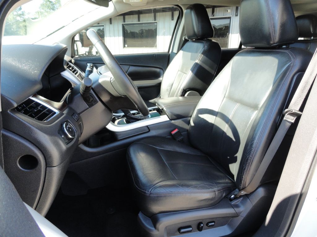 2011 Ford Edge Image 10