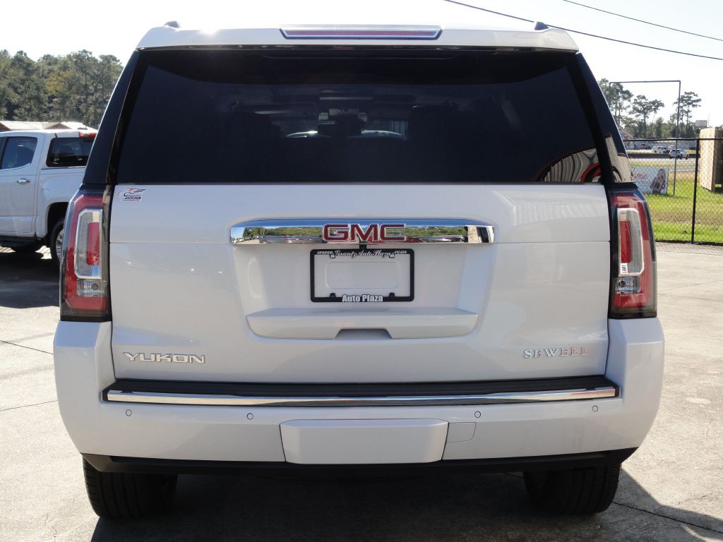 2018 GMC Yukon Image 4