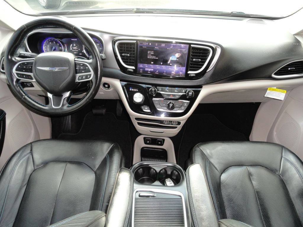 2021 Chrysler Pacifica Image 6