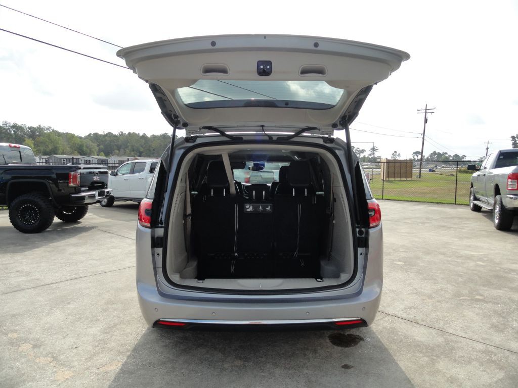 2021 Chrysler Pacifica Image 14