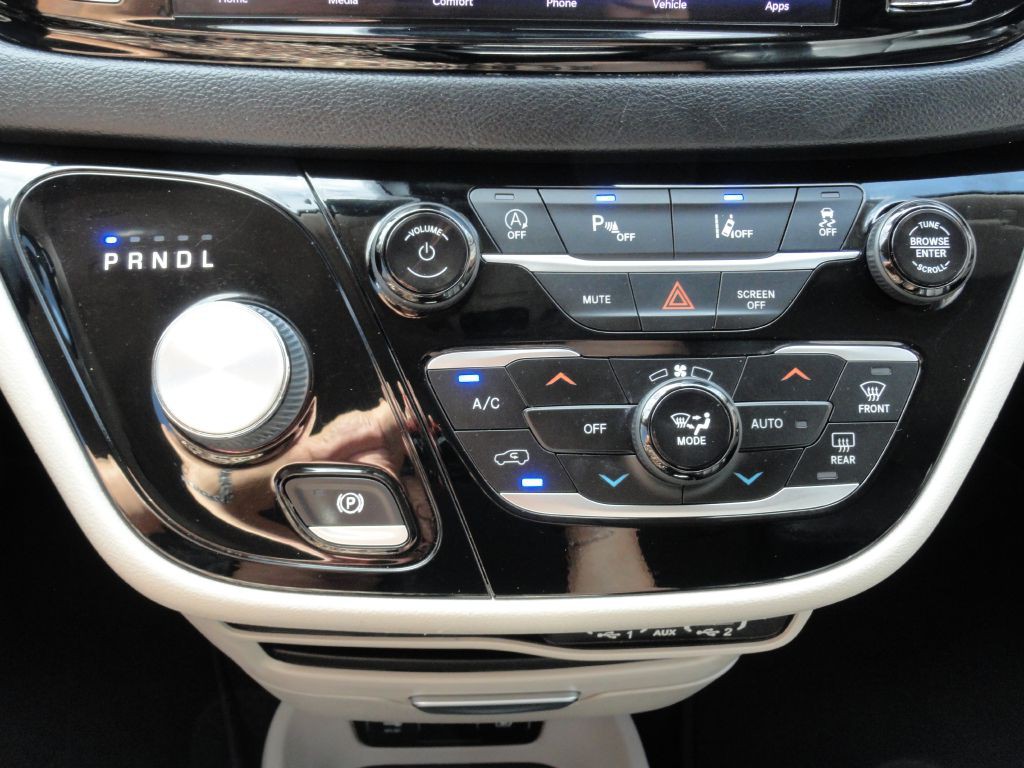 2021 Chrysler Pacifica Image 23