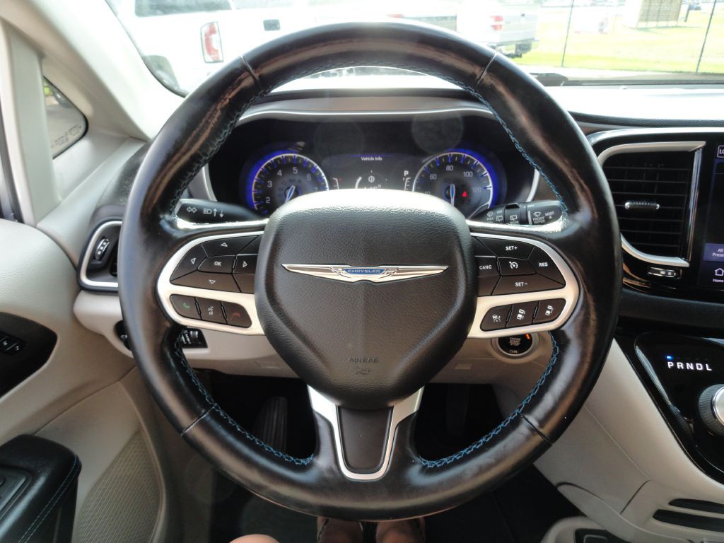 2021 Chrysler Pacifica Image 25
