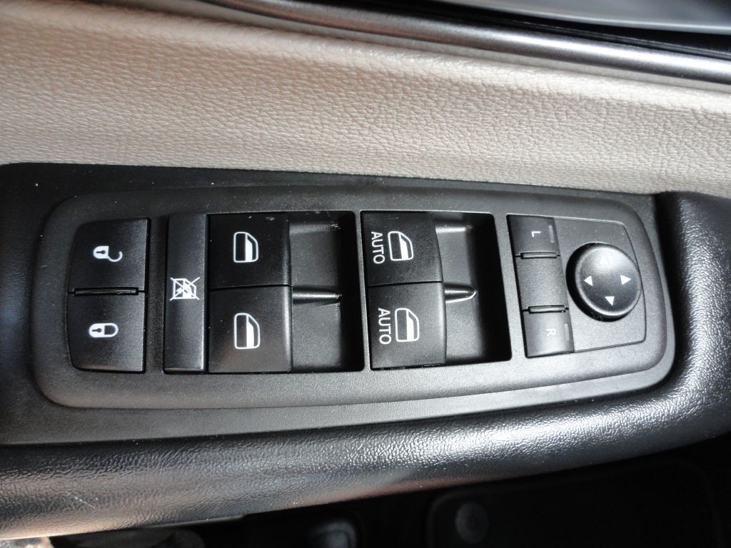 2021 Chrysler Pacifica Image 42