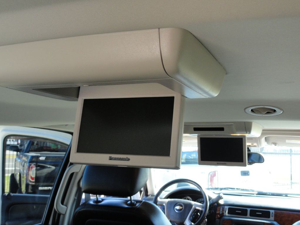 2013 Chevrolet Suburban Image 17