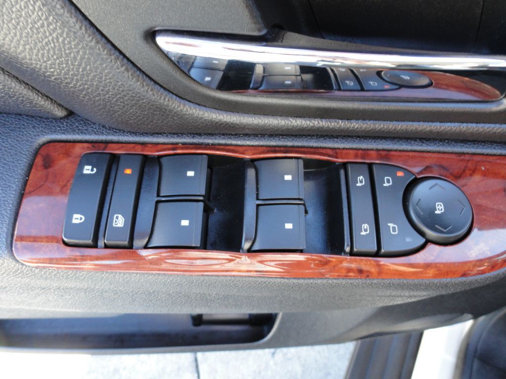 2013 Chevrolet Suburban Image 27