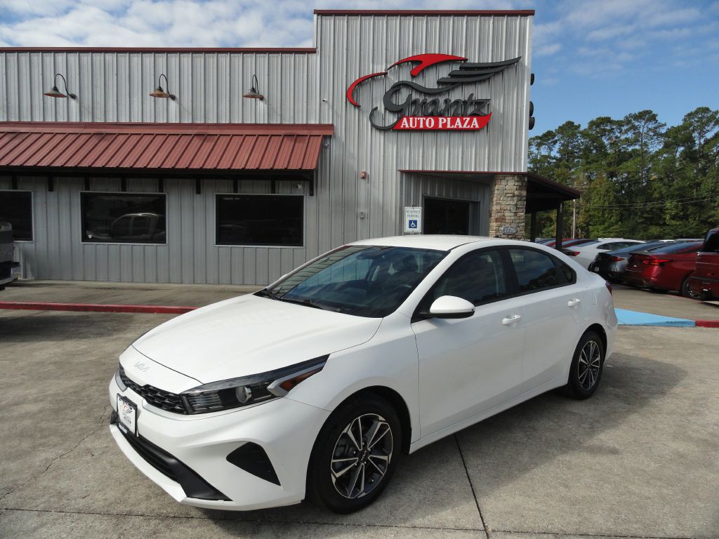 2024 Kia Forte Image 1