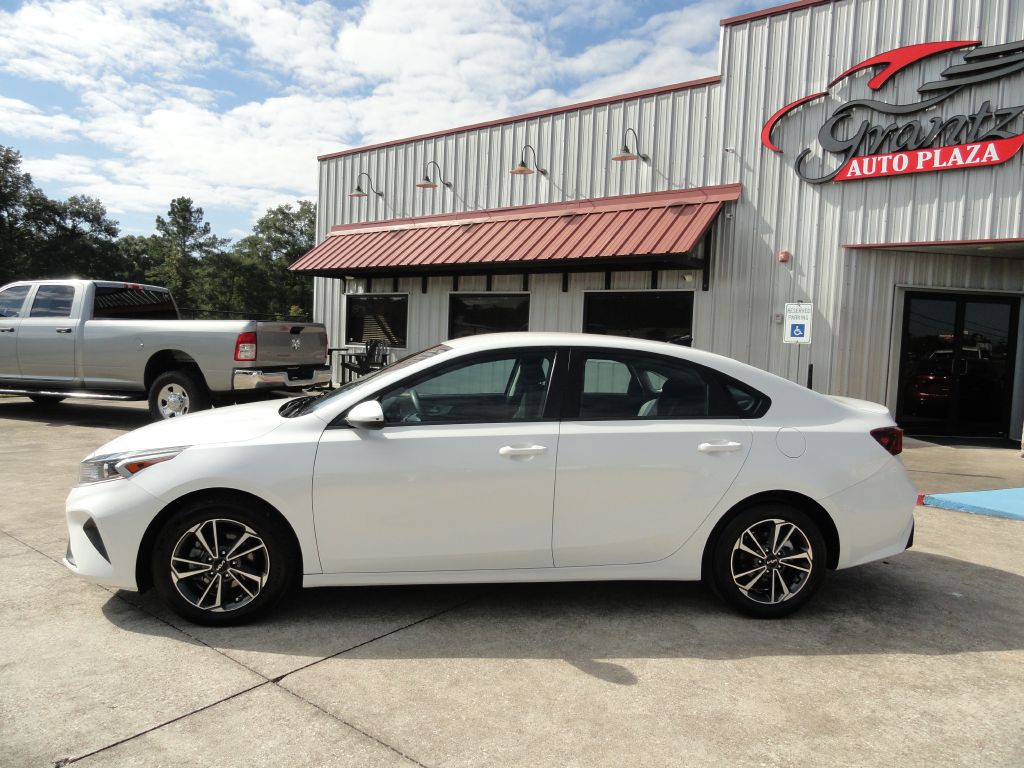 2024 Kia Forte Image 3