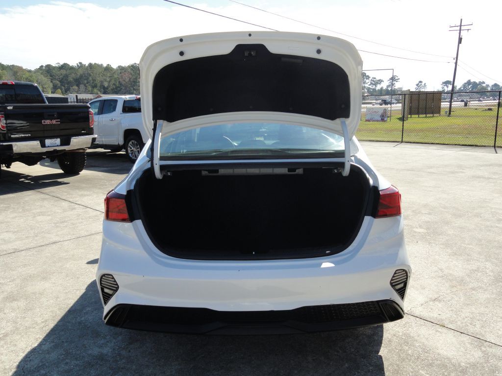 2024 Kia Forte Image 12