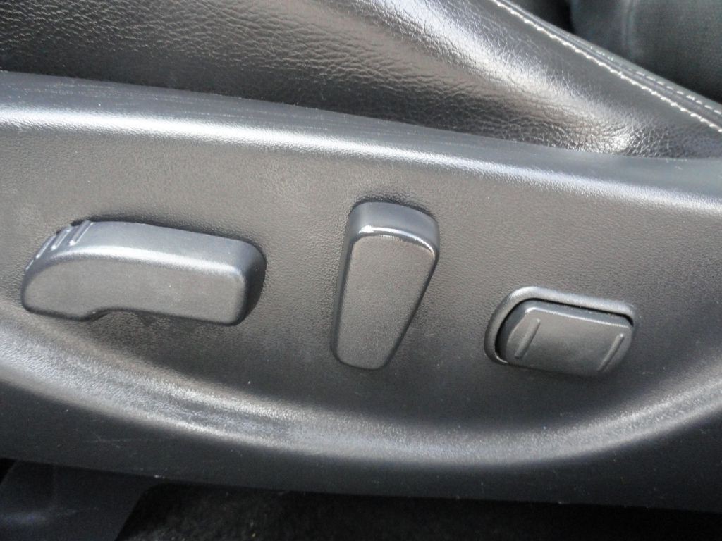 2017 Nissan Maxima Image 21