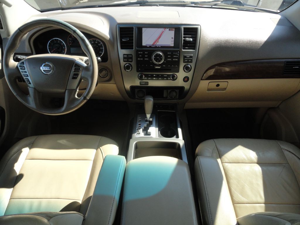 2015 Nissan Armada Image 6