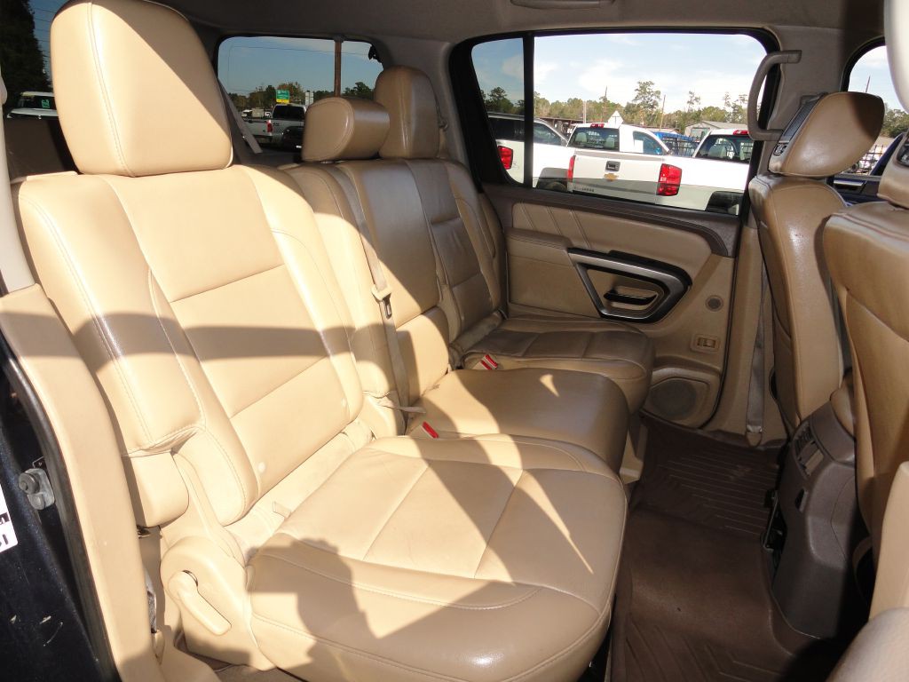 2015 Nissan Armada Image 7