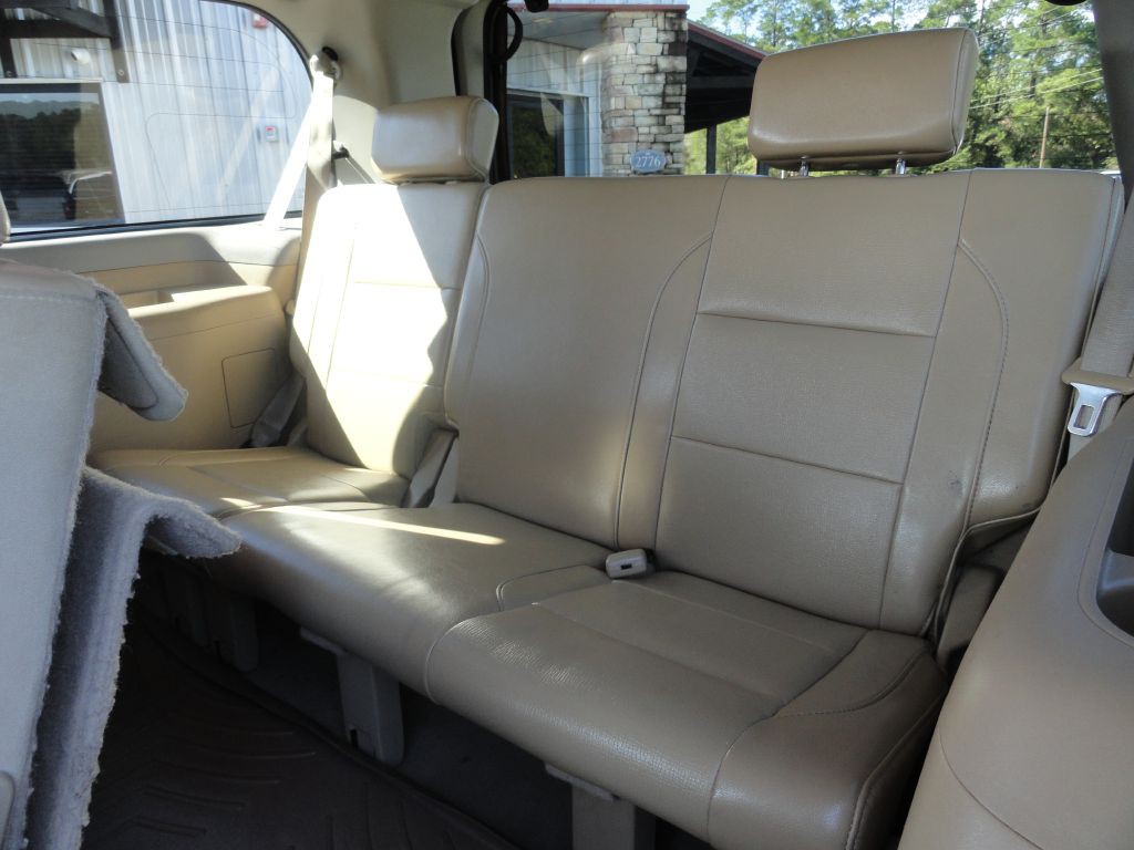 2015 Nissan Armada Image 11